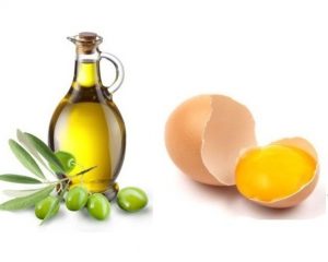 Оливковое масло и яйцо